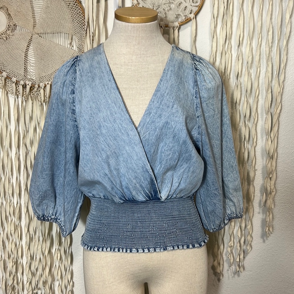 Elan Chambray Cropped Puff Sleeve Blouse Size  M
